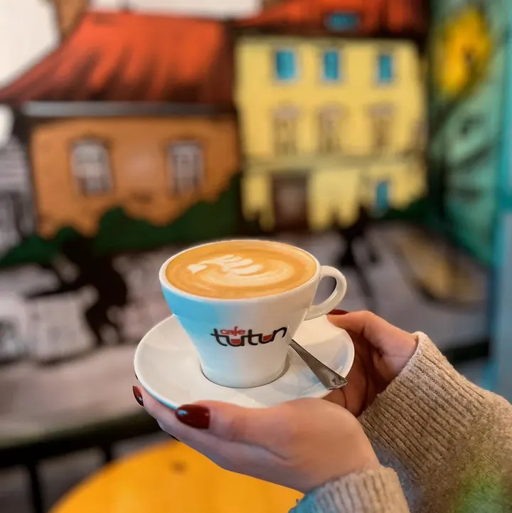 Cappuccino în ceașca noastră